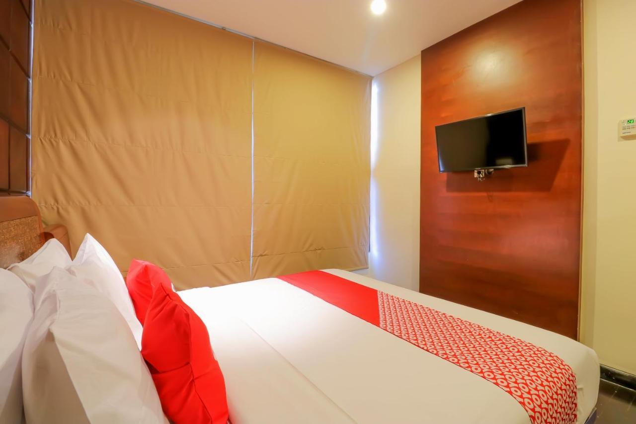 Capital O 2114 Grand Jimbaran Boutique Hotel Extérieur photo