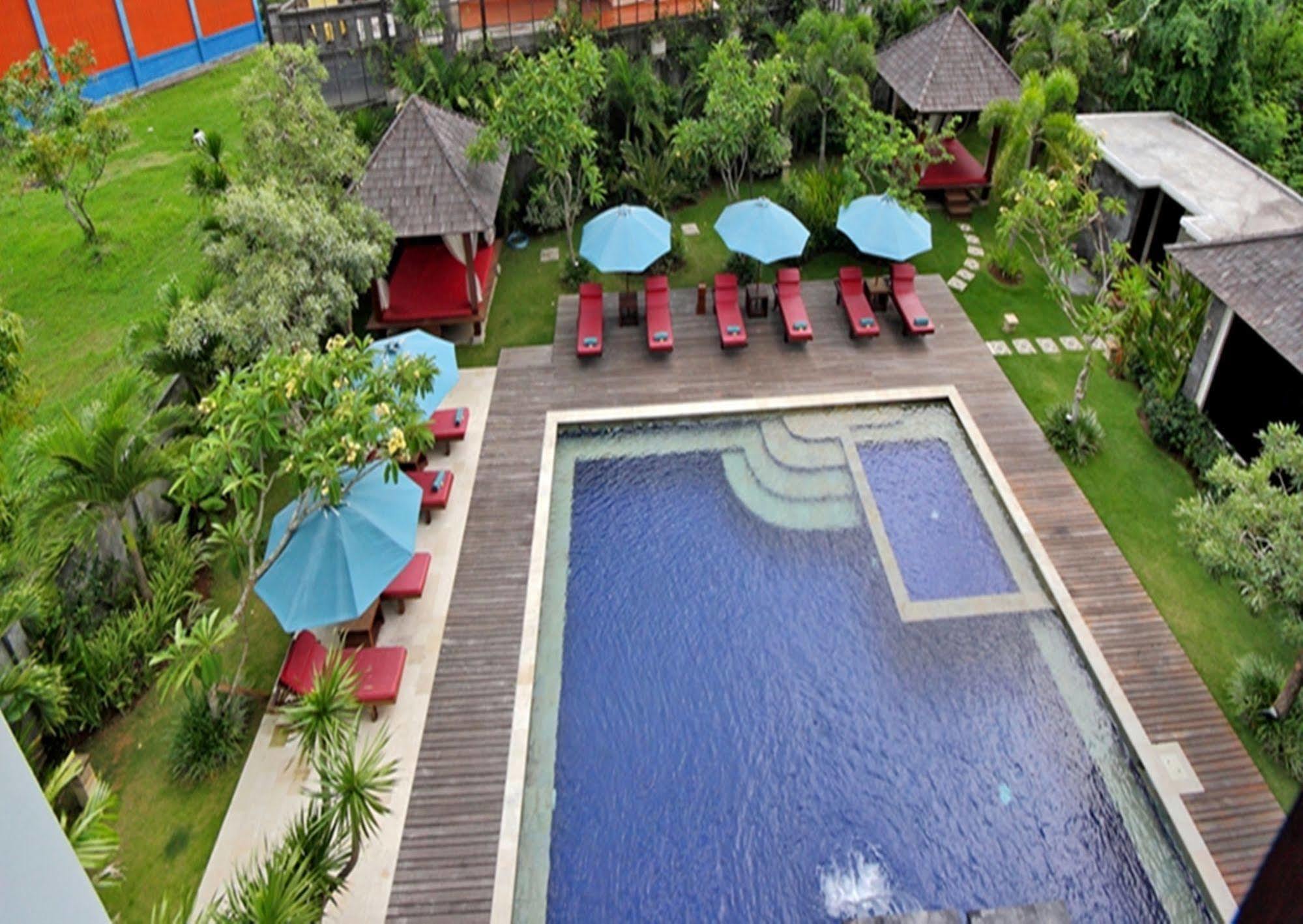 Capital O 2114 Grand Jimbaran Boutique Hotel Extérieur photo