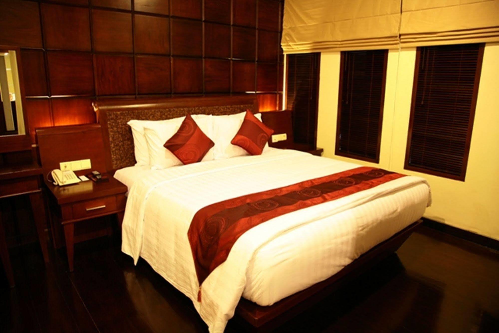 Capital O 2114 Grand Jimbaran Boutique Hotel Extérieur photo