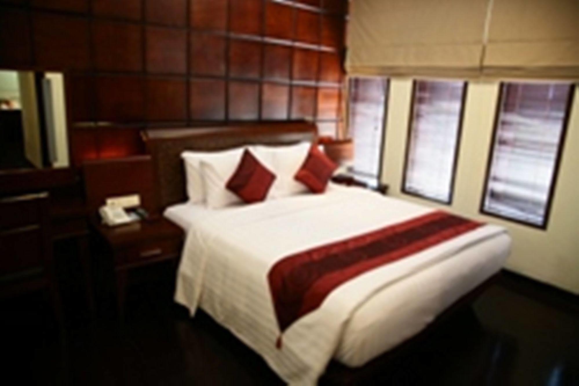 Capital O 2114 Grand Jimbaran Boutique Hotel Extérieur photo