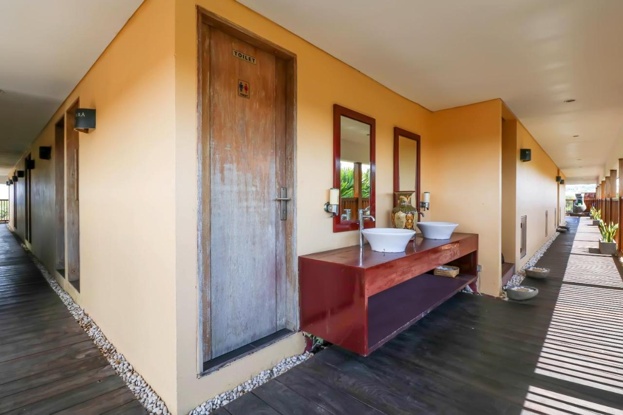 Capital O 2114 Grand Jimbaran Boutique Hotel Extérieur photo