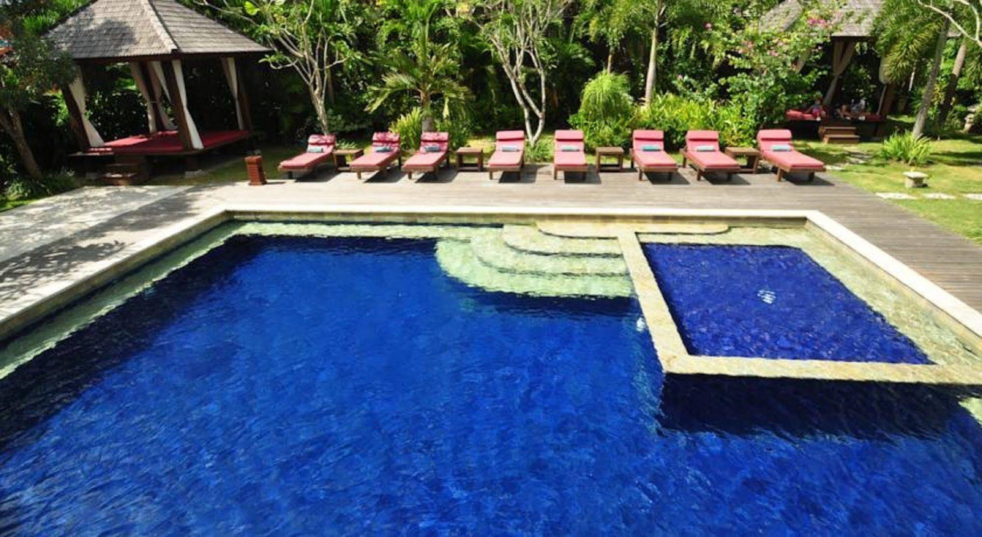 Capital O 2114 Grand Jimbaran Boutique Hotel Extérieur photo